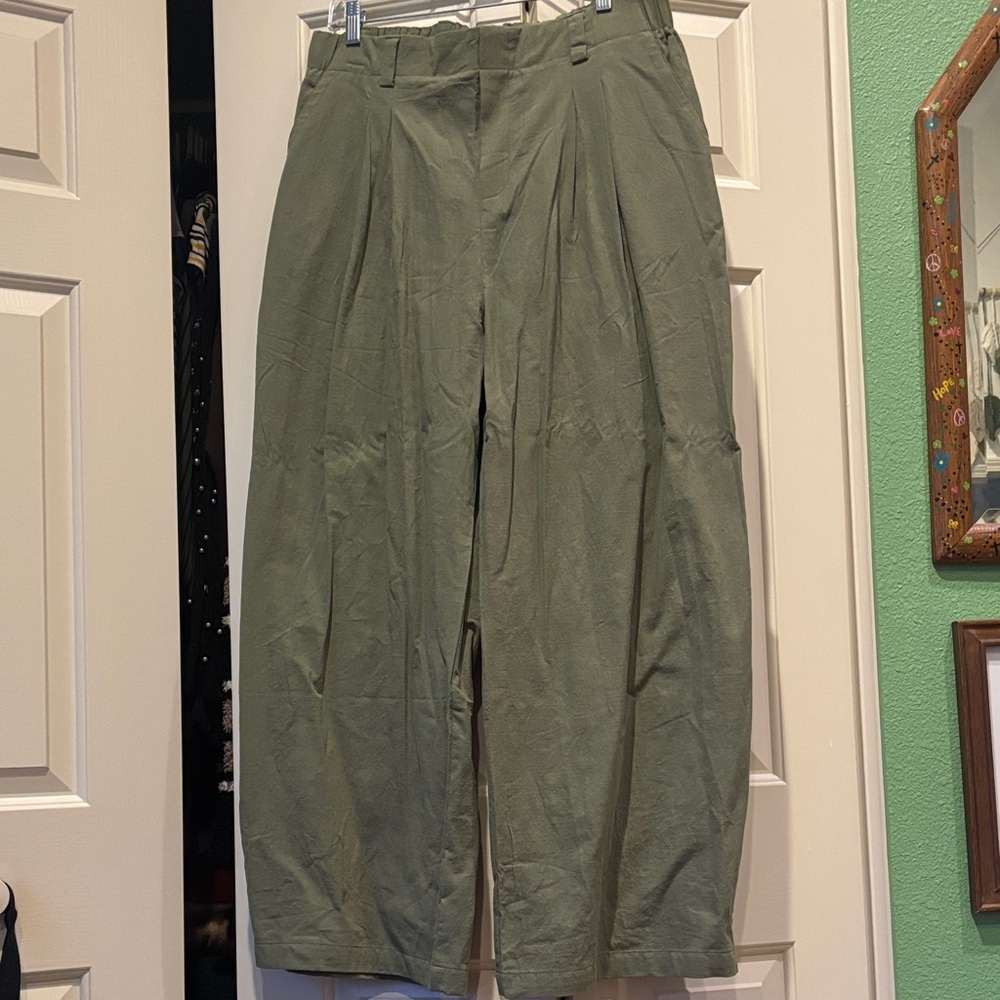 HALARA Women's Wide Leg Pants in Olive